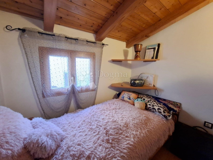 Buje, renovirana kamena kuća u starogradskoj jezgri