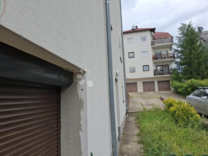 Dvosobni stan s mogućnošću uređenja – Mikulići