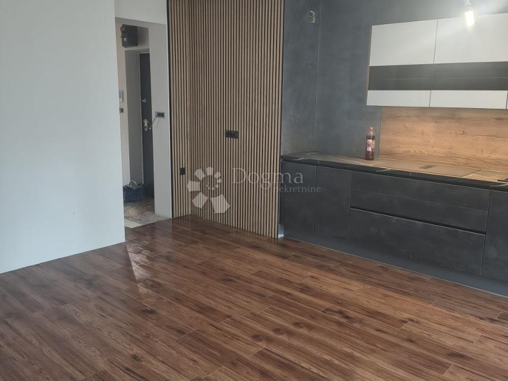 Mikulići – stan 75 m² s terasom i izlazom u vrt