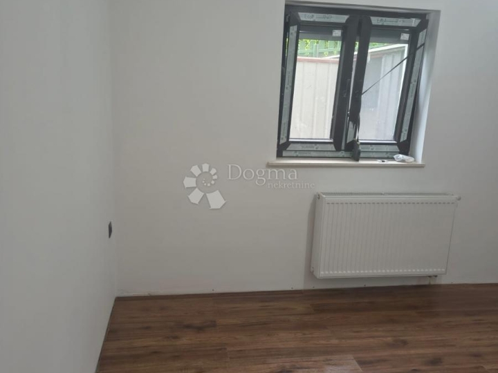 Mikulići – stan 75 m² s terasom i izlazom u vrt