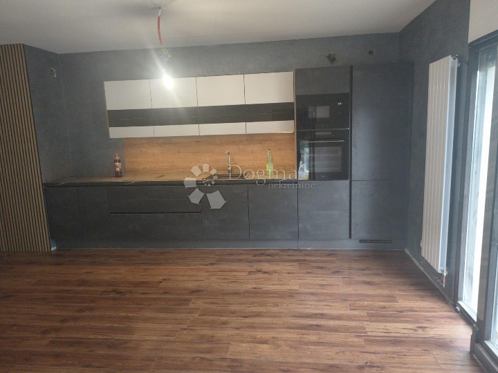 Mikulići – stan 75 m² s terasom i izlazom u vrt