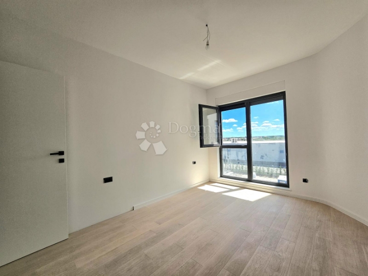 Umag, 1S+DB, garaža u cijeni