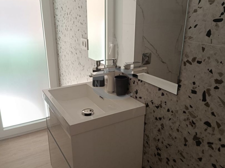 Rijeka, Belveder, garsonijera, 20 m2