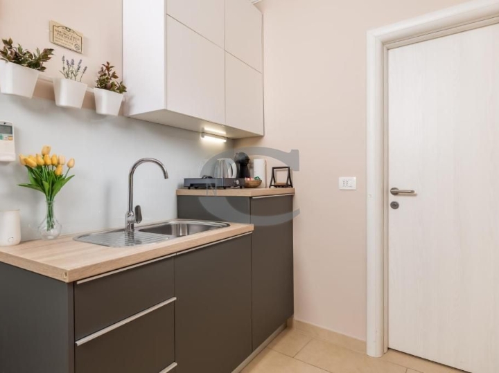 Centar, 1S stan, 450€, samo u Consensusu!