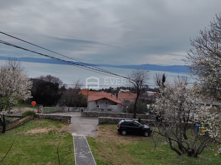 Rijeka, Kostrena, samostojeća kuća s okućnicom
