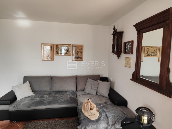 Rijeka, Kostrena, samostojeća kuća s okućnicom