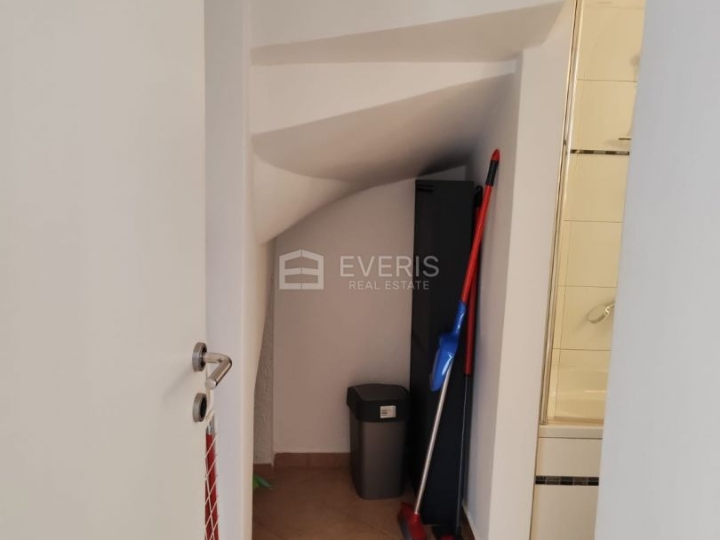 Rijeka, Kostrena, samostojeća kuća s okućnicom