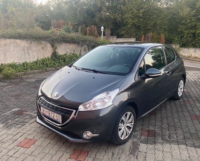 Peugeot 208 1,2 VTi, 2013. god.