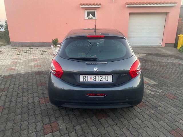 Peugeot 208 1,2 VTi, 2013. god.