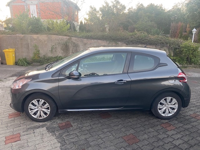 Peugeot 208 1,2 VTi