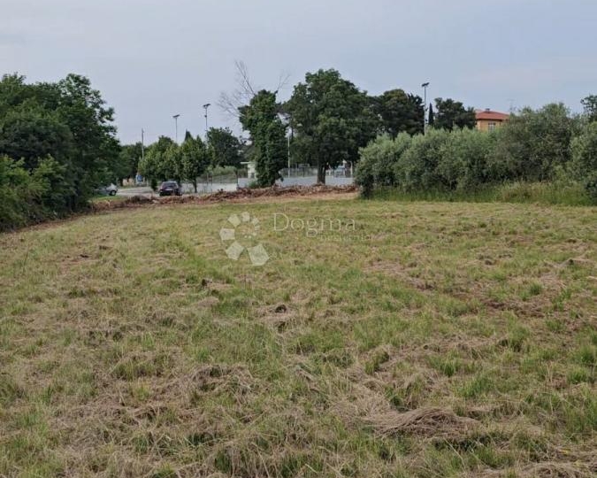 Građevinsko zemljište blizu mora-Umag