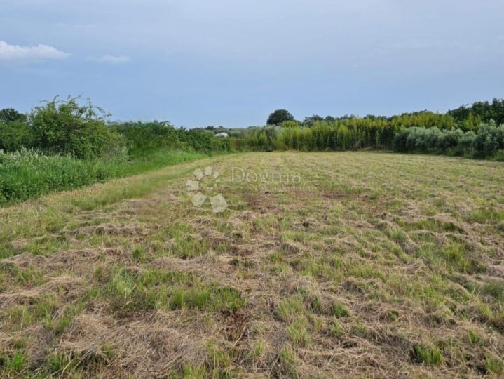 Građevinsko zemljište blizu mora-Umag