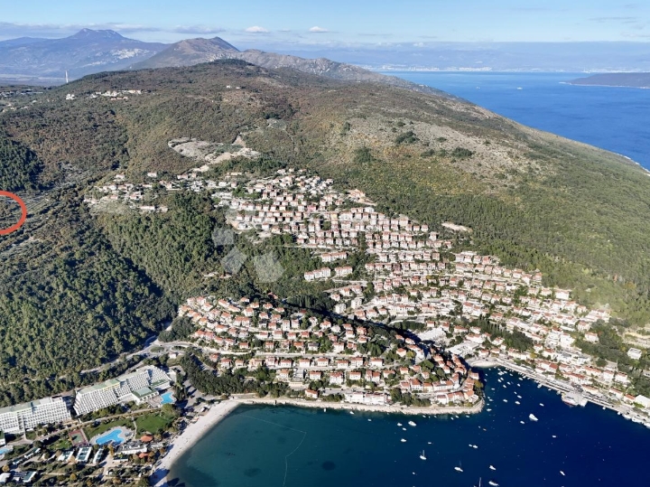 Rabac, poljop. zemljište s pogledom na more