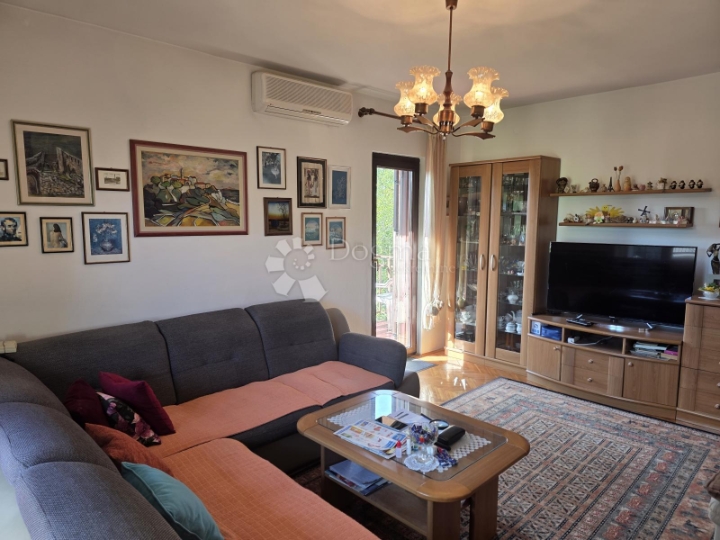 Labin, obiteljska kuća na top lokaciji