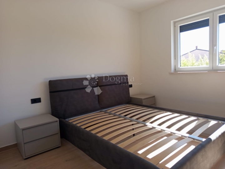 Moderan dvosoban stan s bazenom 55 m2 - S1