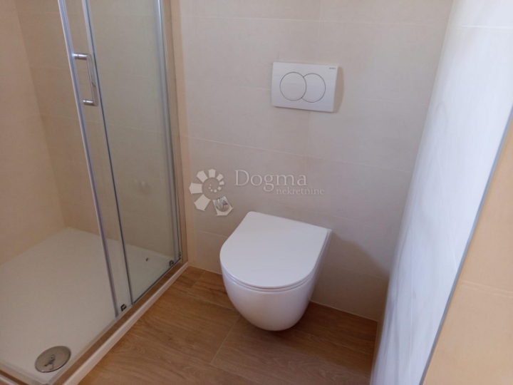 Moderan dvosoban stan s bazenom 55 m2 - S1