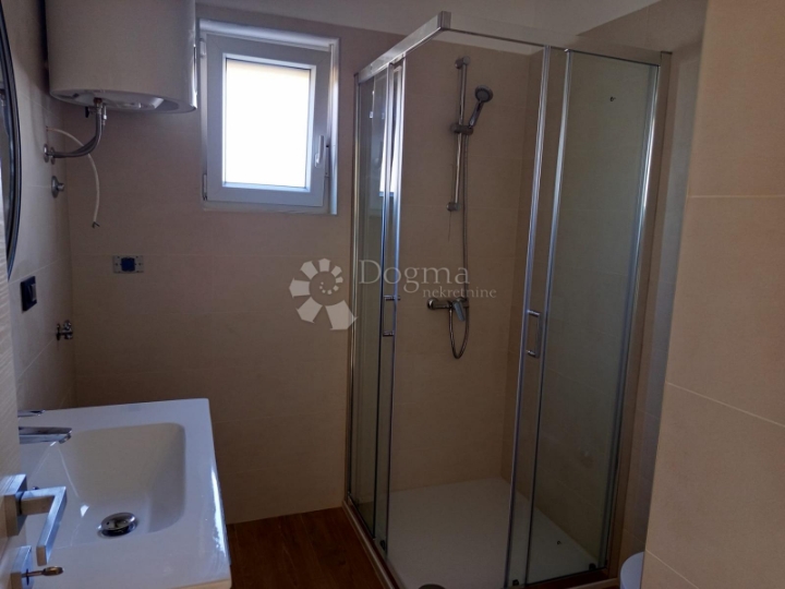 Moderan dvosoban stan s bazenom 55 m2 - S1