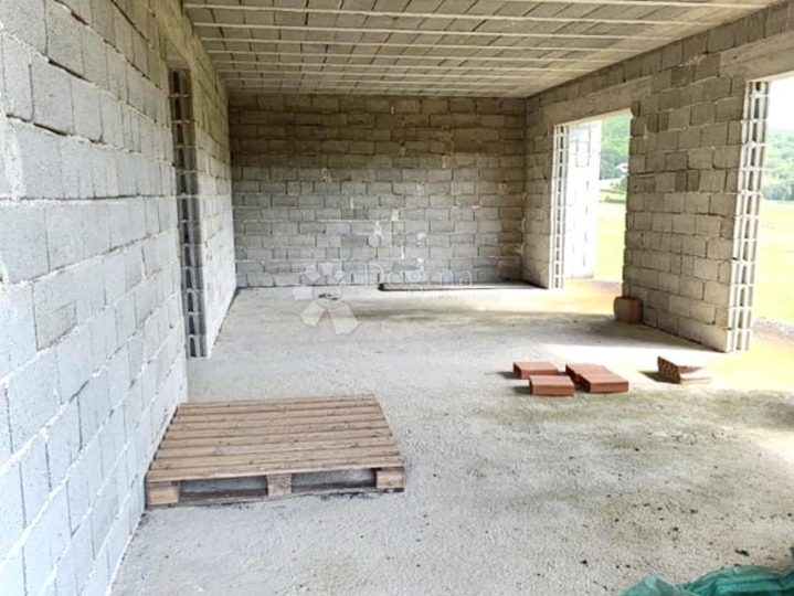 Prilika! Samostojeća kuća u prekrasnom Boljunu