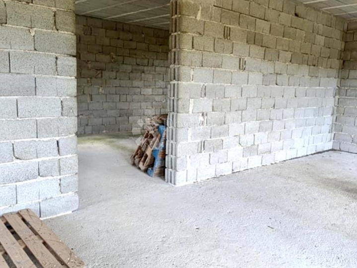 Prilika! Samostojeća kuća u prekrasnom Boljunu