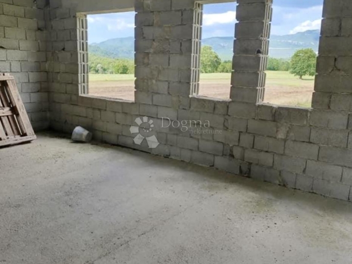 Prilika! Samostojeća kuća u prekrasnom Boljunu