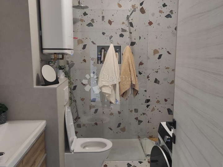 Renovirani stan, Veruda 70m2