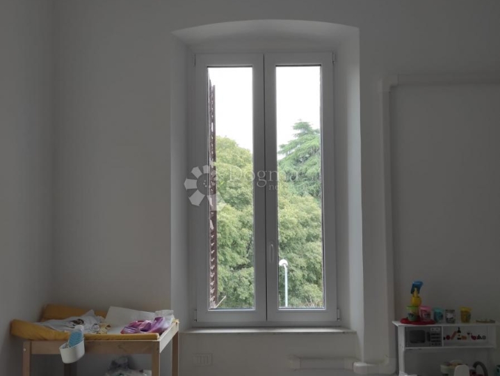 Renovirani stan, Veruda 70m2