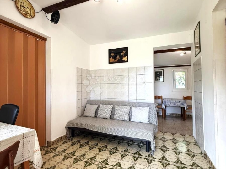 Prilika! Samostojeća kuća s puno potencijala