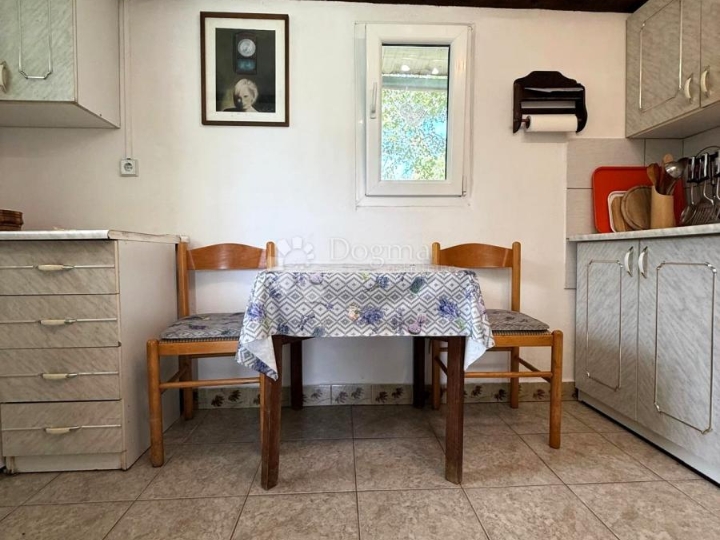 Prilika! Samostojeća kuća s puno potencijala