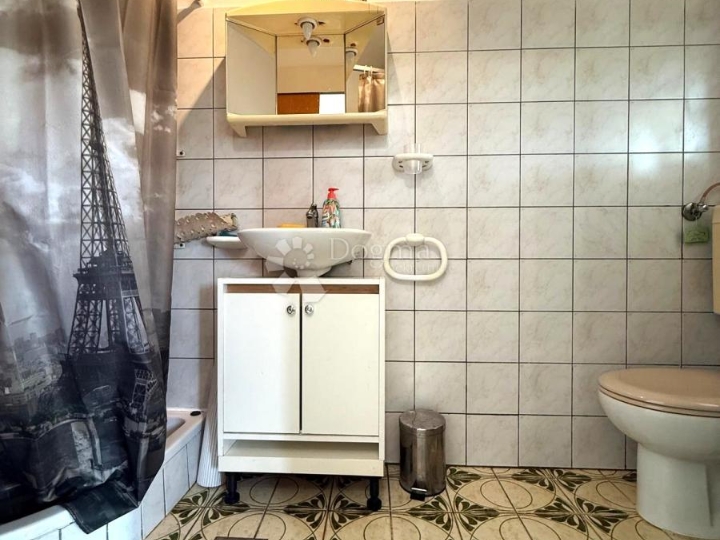 Prilika! Samostojeća kuća s puno potencijala