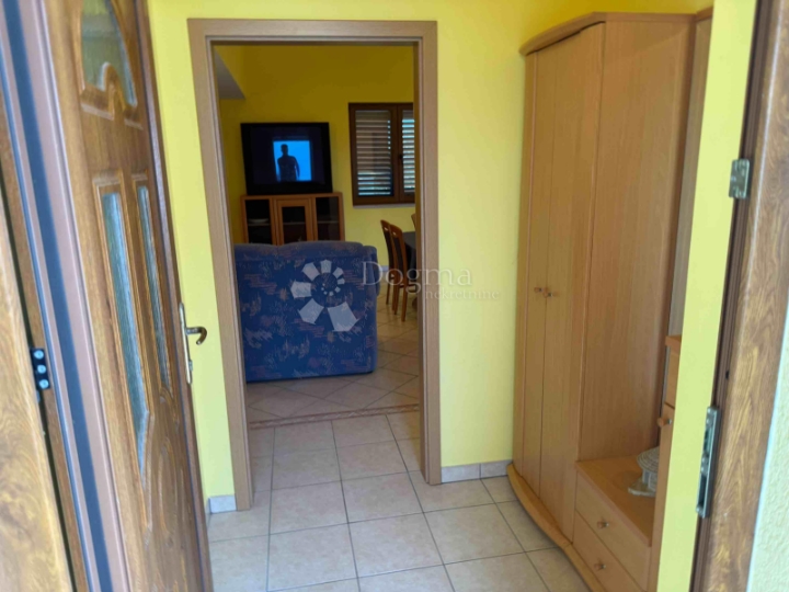 Kuća za najam sa 2 stana, Hrboki 180m2