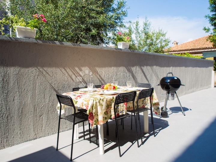 Pula – prostran i opremljen stan za najam u prizemlju