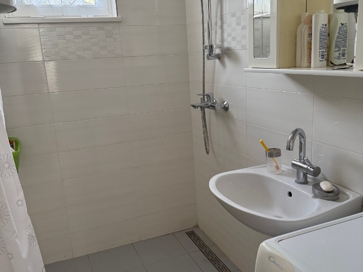 Vežica-stan 91 m2, 2. kat prodajem