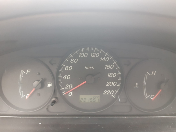 Mazda 323, 1.3i, 2000.g., za dijelove