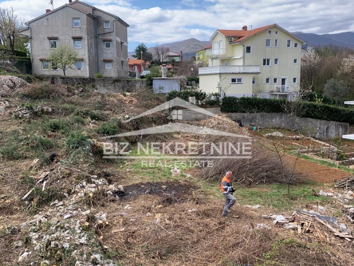 Rijeka-Kastav, građevinsko zemljište 860m2