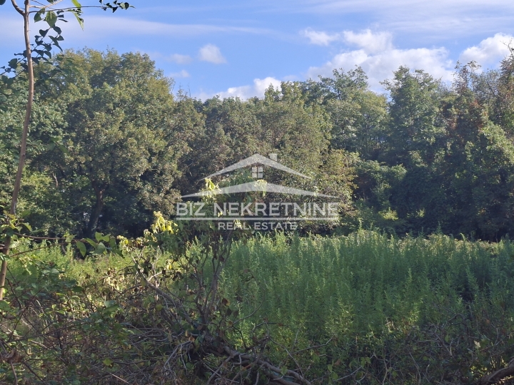 Rijeka-Čavle, građevinsko zemljište 1400m2