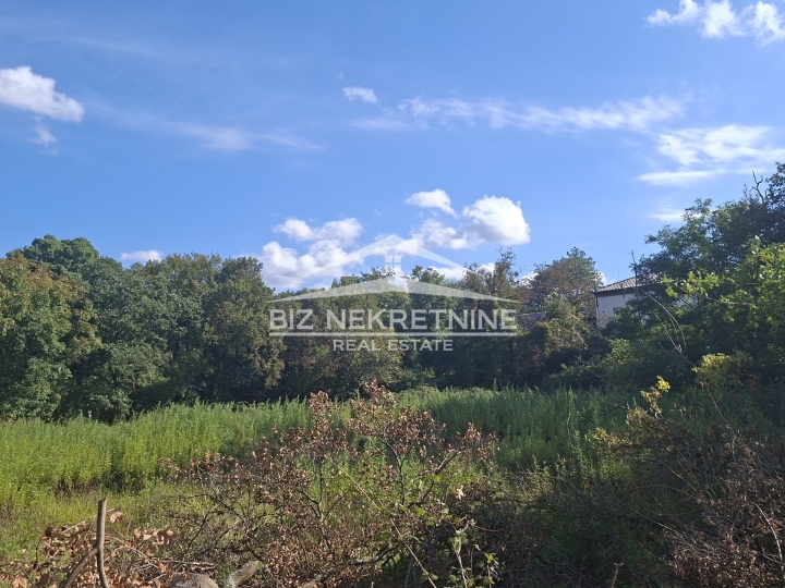 Rijeka-Čavle, građevinsko zemljište 1400m2