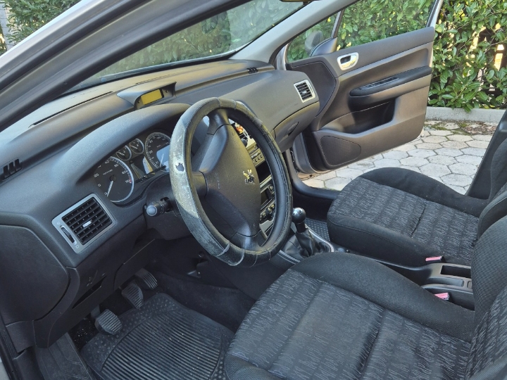 Peugeot 307