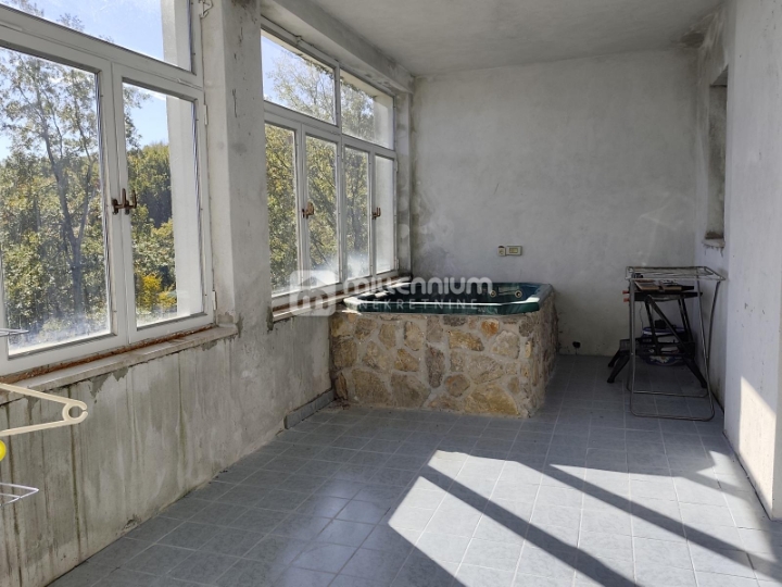 Matulji, Bregi, samostojeća kuća, 400m2