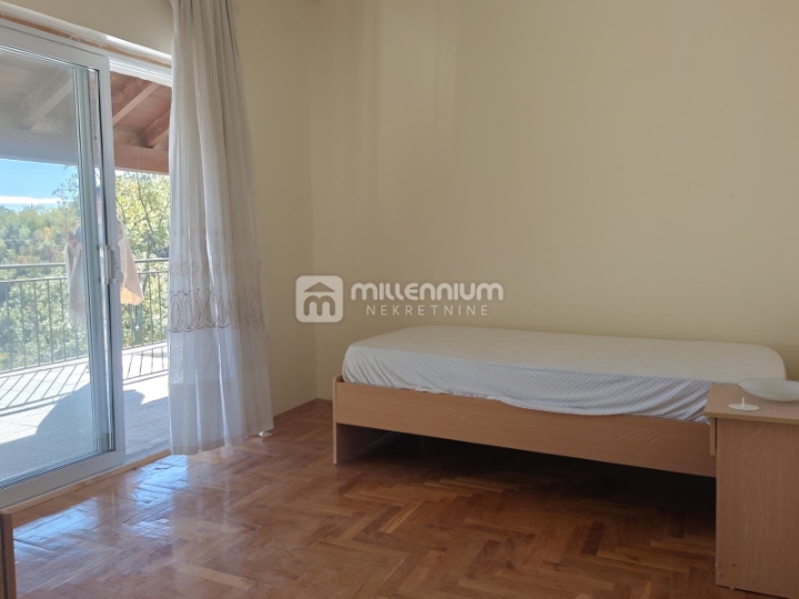 Matulji, Bregi, samostojeća kuća, 400m2