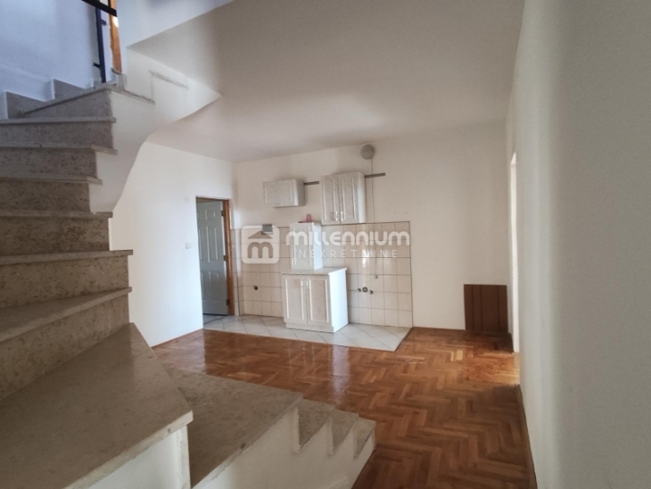 Matulji, Bregi, samostojeća kuća, 400m2