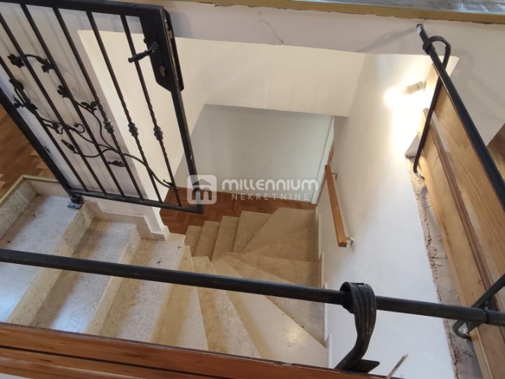 Matulji, Bregi, samostojeća kuća, 400m2