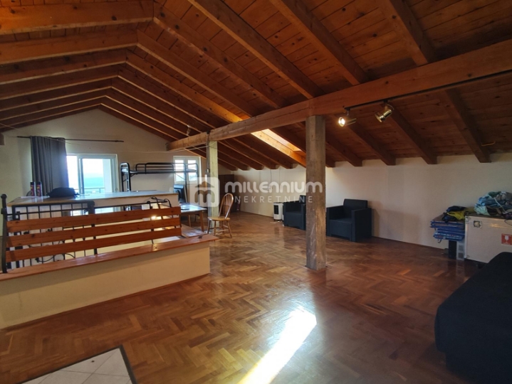 Matulji, Bregi, samostojeća kuća, 400m2