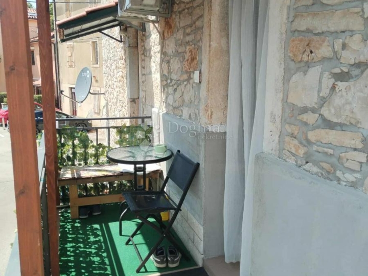 Poreč (okolica) - kamena kuća sa 2 stana