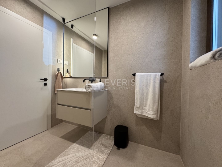 Kastav, luksuzan 2S+DB s panoramskim pogledom na more