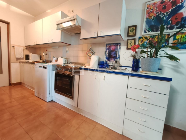 Lovran, stan 63 m2, odlična lokacija blizina mora