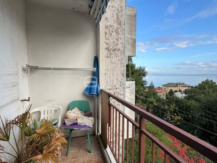 Lovran, stan 63 m2, odlična lokacija blizina mora