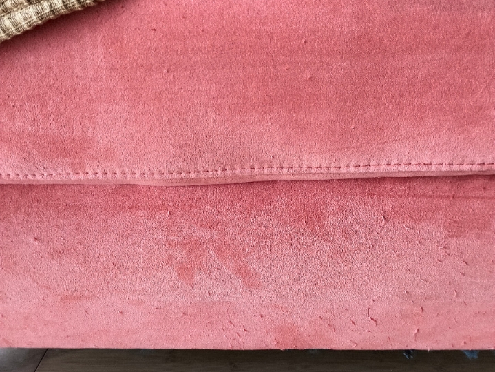 Poklanjam kutnu garnituru