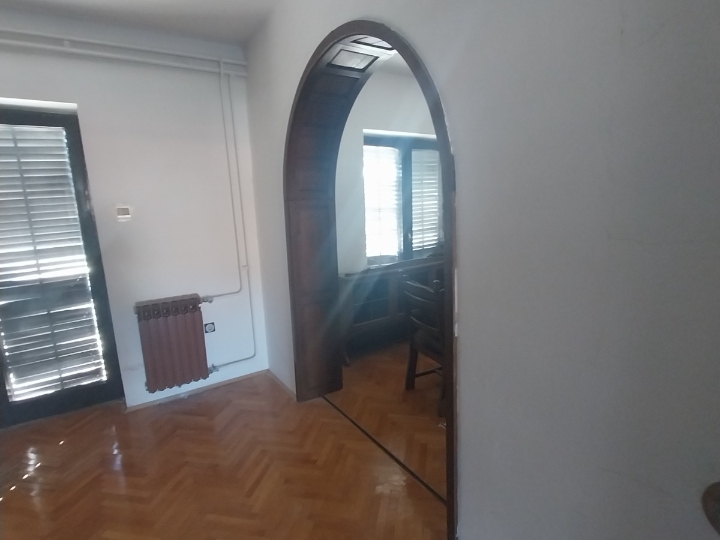 Stan 120m2 + 150 m2 potkrovlje