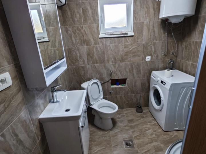 Najam stana 40 m2 - Saršoni