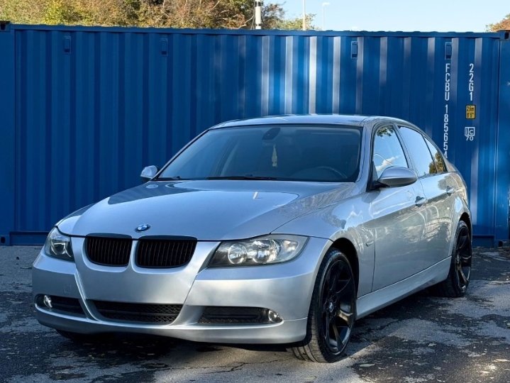 BMW E90